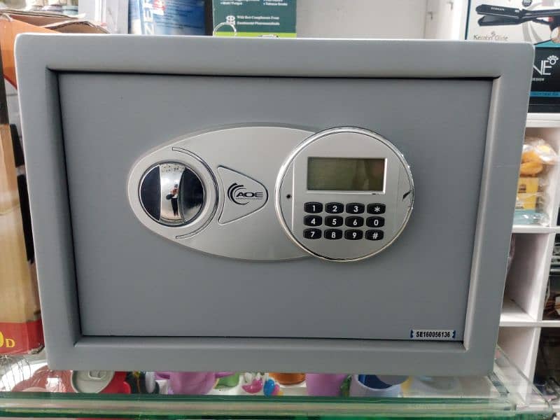 Aurora electronic safe 6