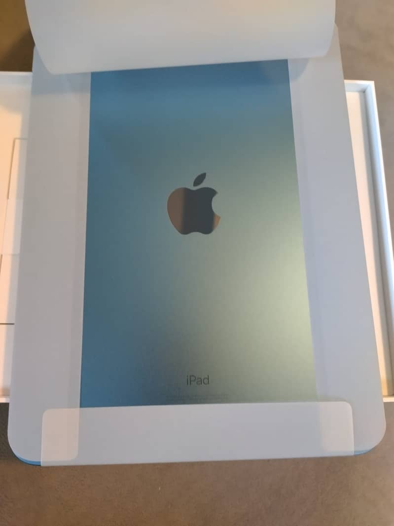 A pple IPad 10th generation | US Model | Box Pack Non Active 1