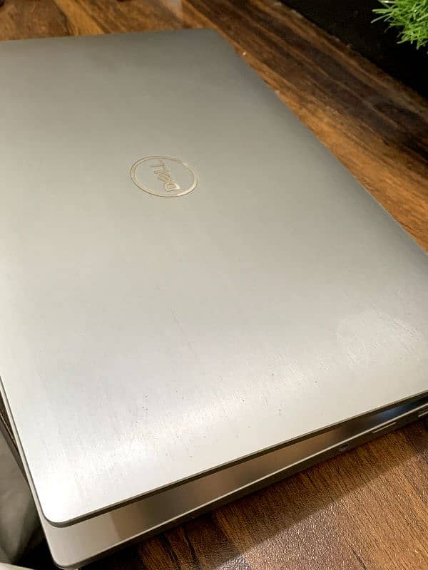 Dell Latitude 7400 slim Full HD Display 8th genration i5 6