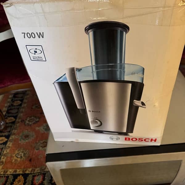 Bosch 700w Juicer 0