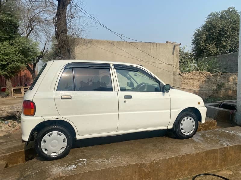 Daihatsu Cuore 2001 2