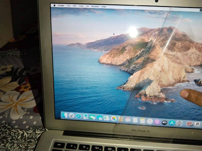 Mac book air 2015 13inch 8/128 10