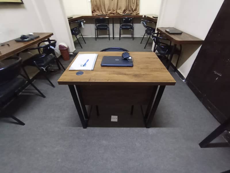 Tabel / Office tabels / complete office setup condition 10/10 for sale 6