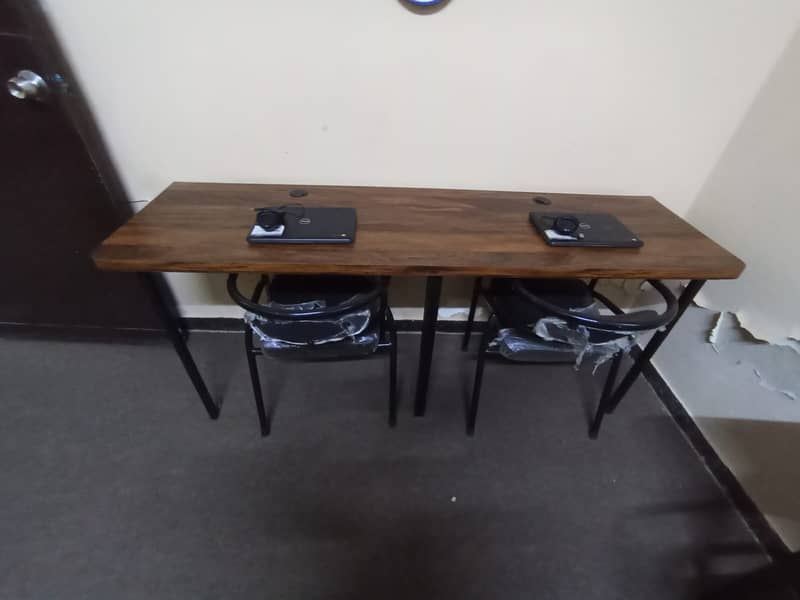 Tabel / Office tabels / complete office setup condition 10/10 for sale 10