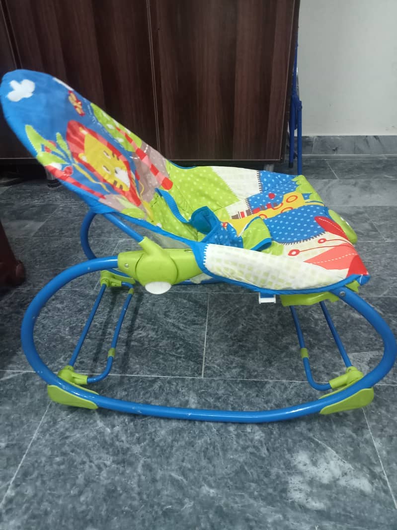 Mastela baby bouncer and rocking chair 2