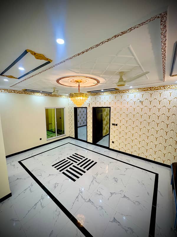 5 Marla triple story House For Sale In Shadab Garden Lahore 8