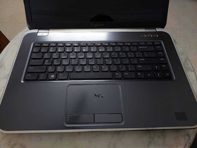 Dell Laptop inspirion i5 3rd Gen 8gb ram 128 gb hdd 9