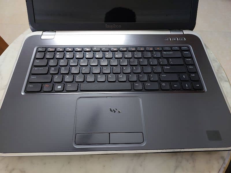 Dell Laptop inspirion i5 3rd Gen 8gb ram 128 gb hdd 11