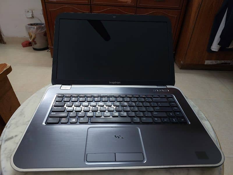 Dell Laptop inspirion i5 3rd Gen 8gb ram 128 gb hdd 12