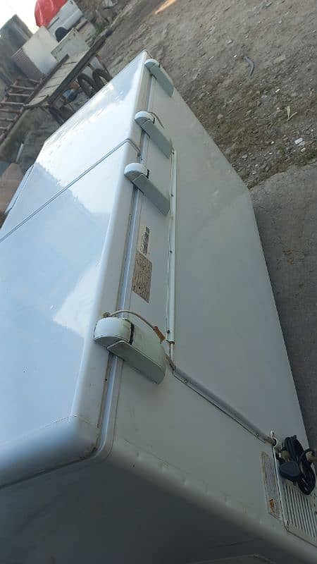 Higher Inverter large Too door  new condition  10/10 All Ok warntty 2