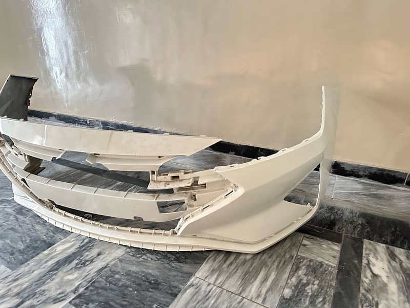 Hyundai Elentra  Bumper 1