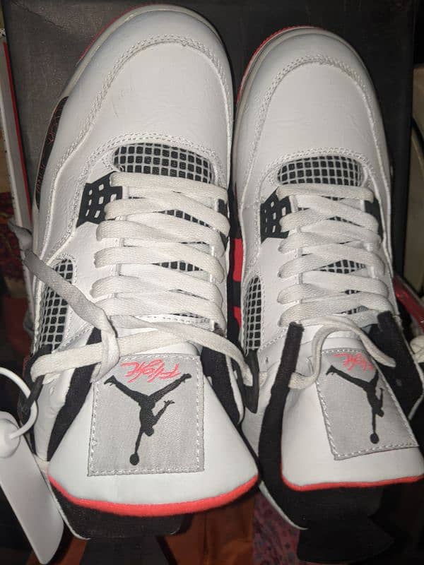 Air Jordan | Retro 4 | Fire red new pair. 42.43. 44 0