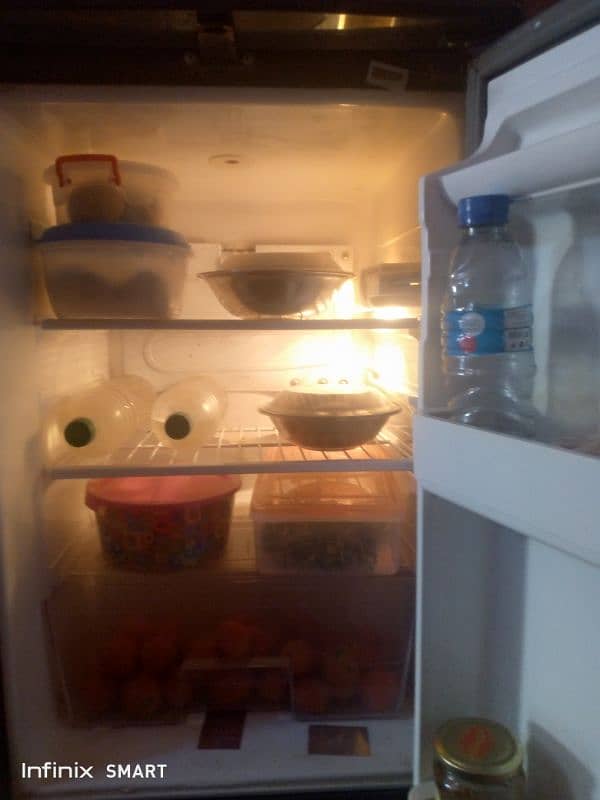 Dawlance refrigerator. 5