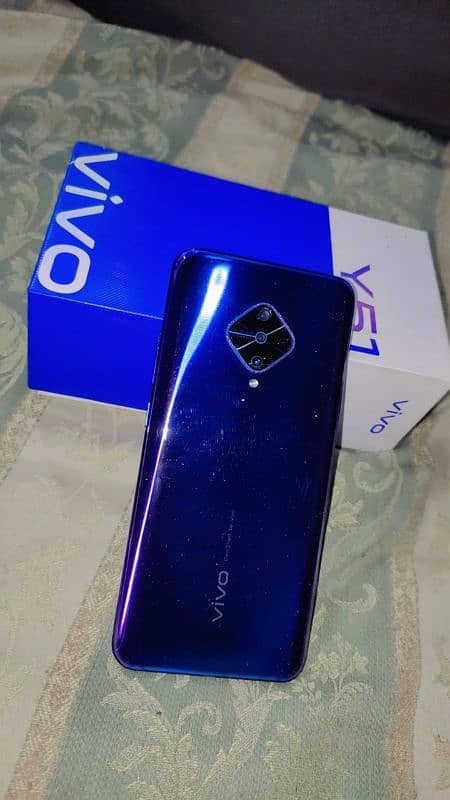 vivo y51  4-128gb 7