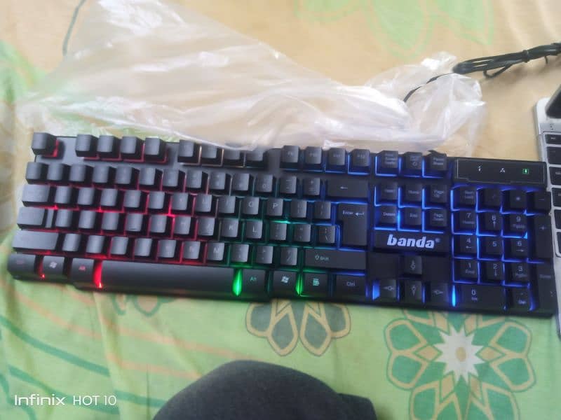 Banda Rgb keyboard and mouse + pad 5