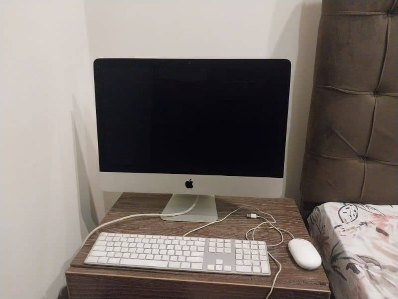 Imac's iMac Computer. 2