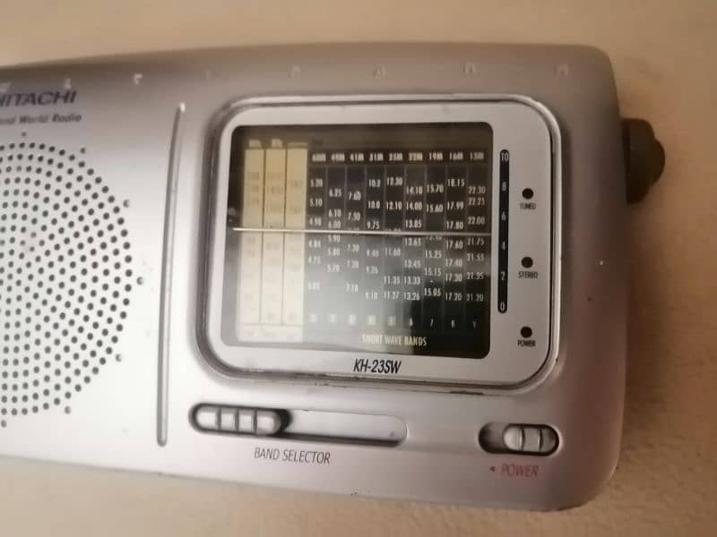 Radio Hitachi 12 band World 6