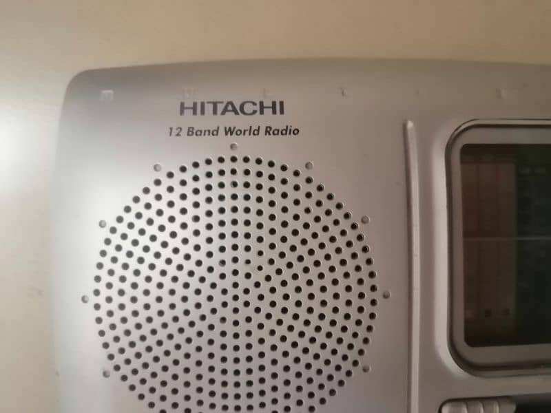 Radio Hitachi 12 band World 7