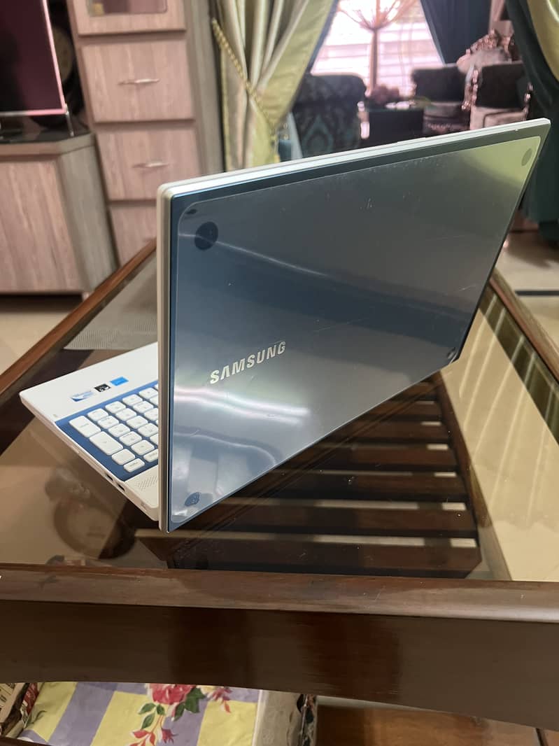 Samsung  Laptop 2