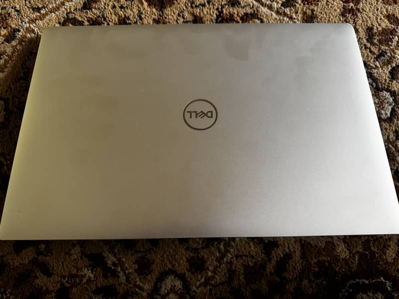 Dell XPS ci7 8th 4 GB Graphic card 1