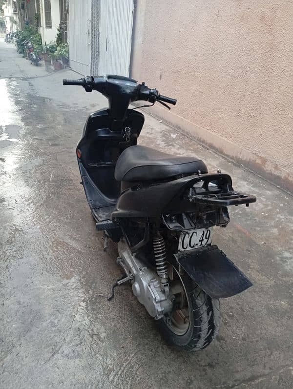 scooty for sale 3