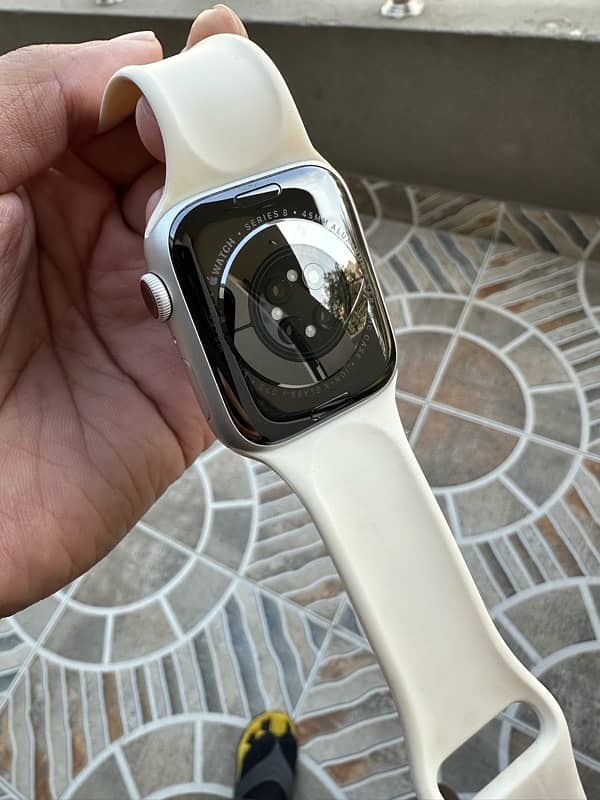 Apple Watch Series 8 with 100% Health Brand New Watch 10/10 Condtion 2