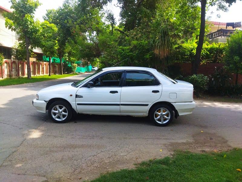 Suzuki Baleno 2001 4