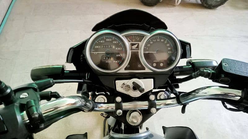 Honda CB-150F Excellent Condition 7