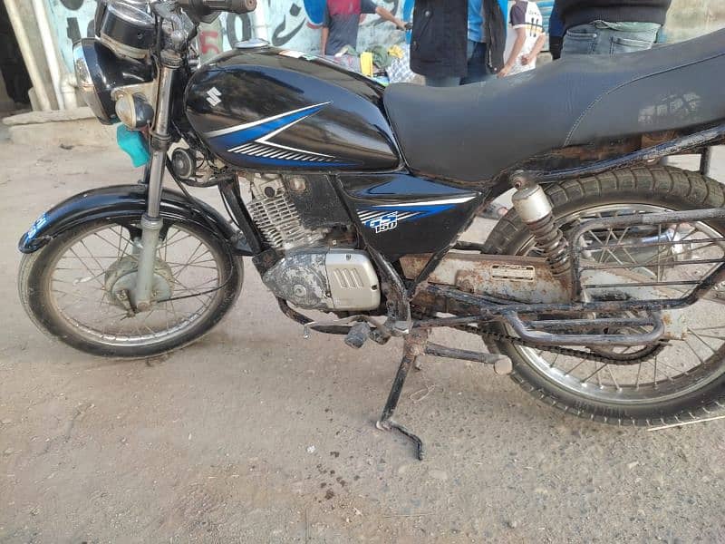 Suzuki GS 150 3