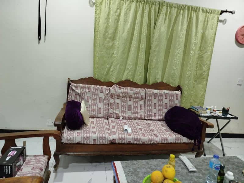 Used Sofa for urgent sale 1