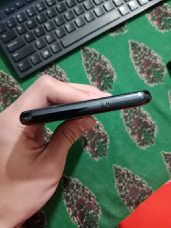 LG g8x thinq Blue 10/10 condition 5