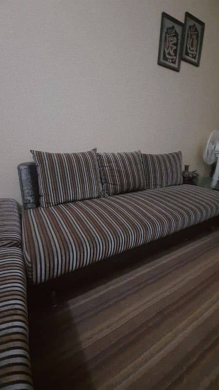 5 seater Armless Sofa Set for Sale 1