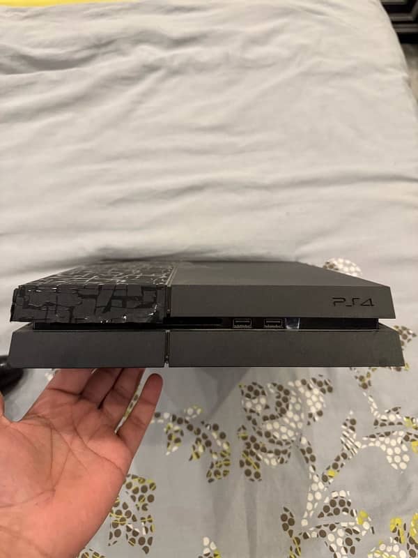 PS4 500gb black with One controller 0