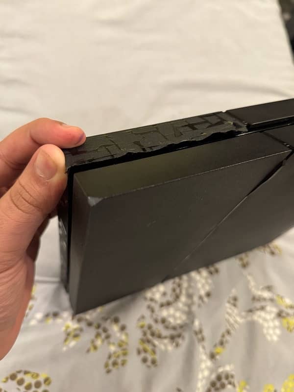 PS4 500gb black with One controller 3