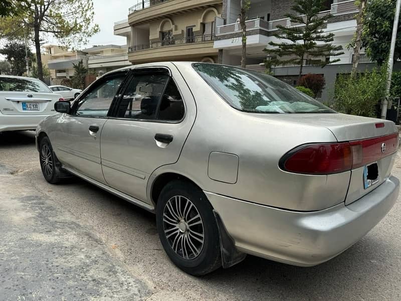 Nissan Sunny 2001 0