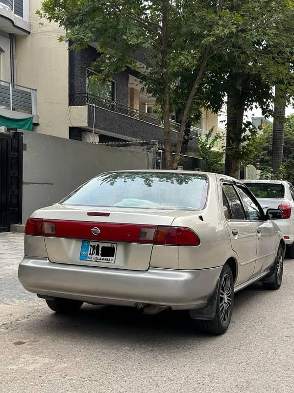 Nissan Sunny 2001 4