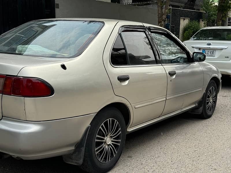 Nissan Sunny 2001 6