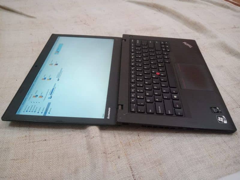 Lenovo Thinkpad t440 i5 4 gen 14