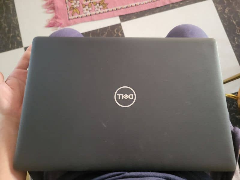 dell latitude 3590 256gb NVME HDD 8gb ram 1