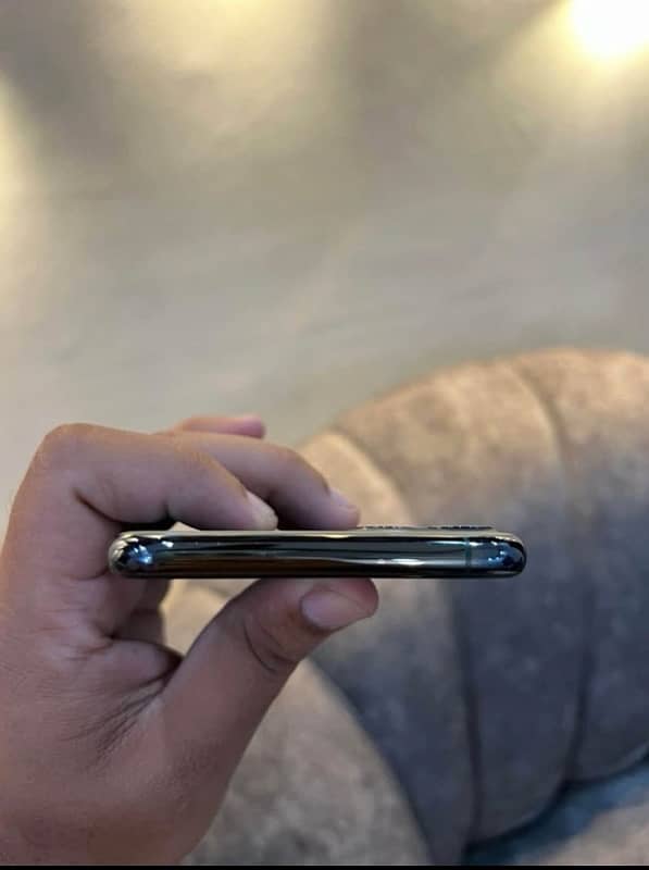 iPhone 11 pro max 64gb pta approved 2