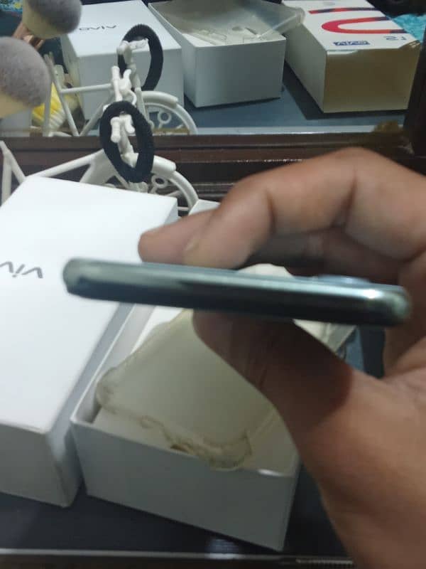 vivi s1 10 by 10 condition ram 128gb rom 6gb 7