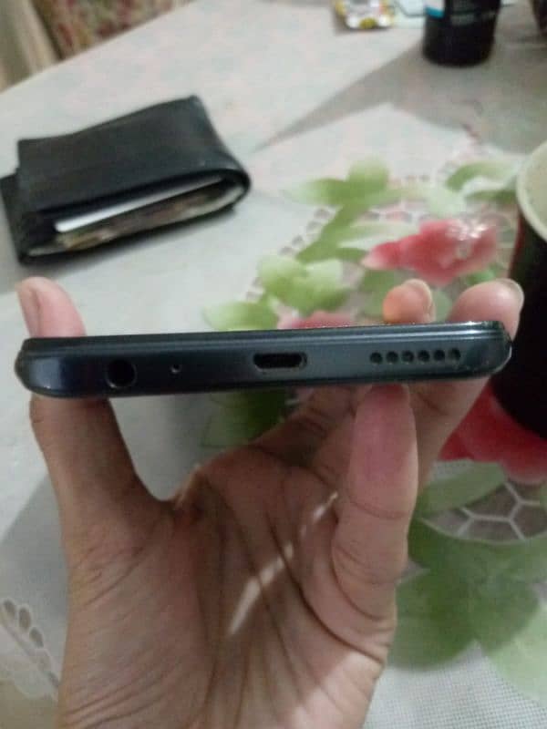 infinix hot 12i with box 3