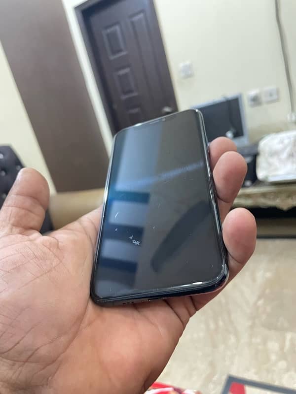 iphone 11 pro 64gb water pack 10/10 0