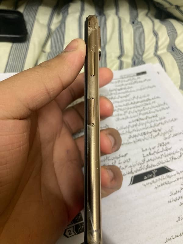 IPHONE XS single sim pta 64 gb health service 0