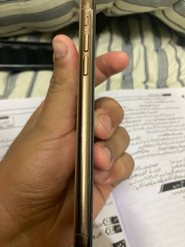 IPHONE XS single sim pta 64 gb health service 1