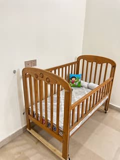 baby cot 1  year used