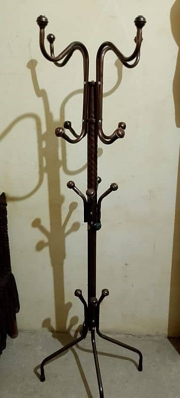 Coat stand 1