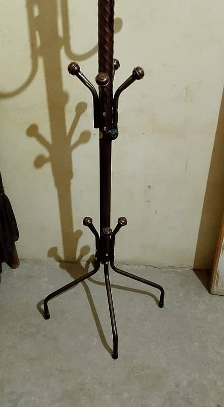 Coat stand 4