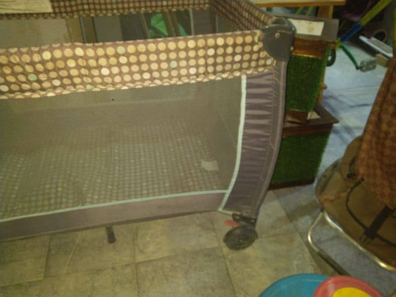 folded playpen for babies 2