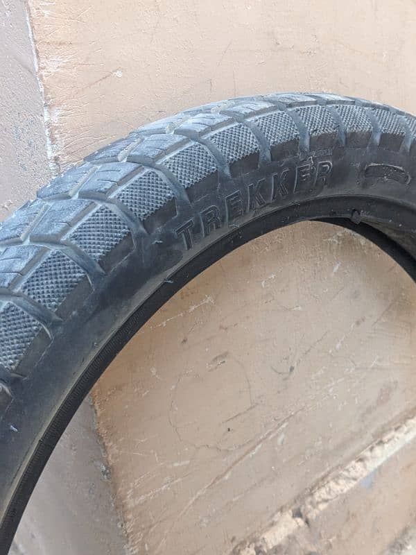 i want to sell my gs150 tyre with tube in good condition 0